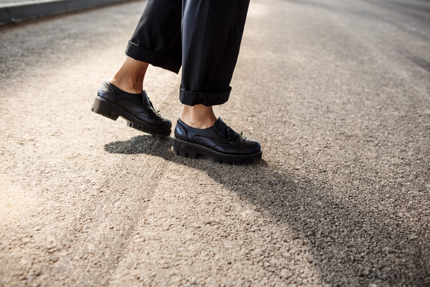 outfit ke kantor yang rapi tapi tetap nyaman